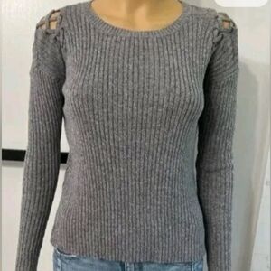 3/$20 American Eagle Medium Grey Cotton/Viscose Sweater Sz S Open To Offers
